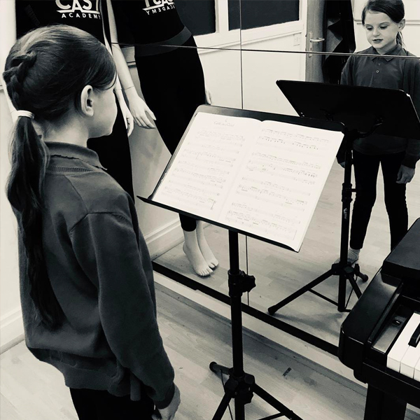 private-singing-student